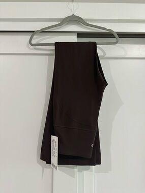 Lululemon Grove SHR Nulu Flared Pant Regular Legging